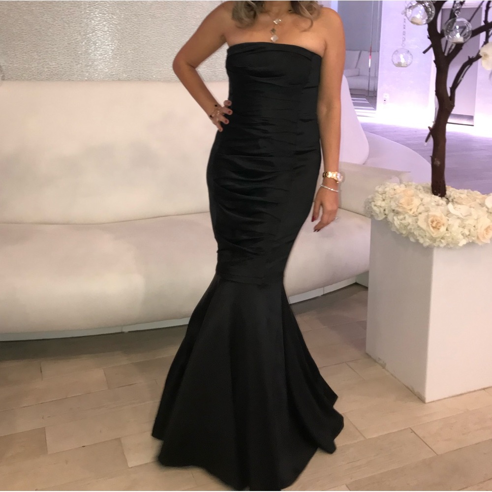 Vera Wang | Dresses | Vera Wang Measure Time Strapless Maxi Gown | Poshmark